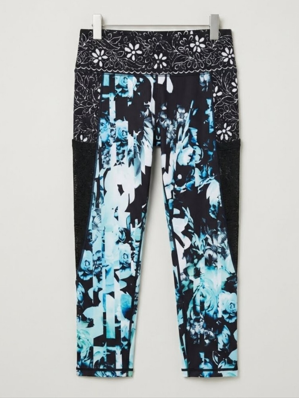 Nanette Lapore  Black & Teal Floral Active Capri Leggins Size L